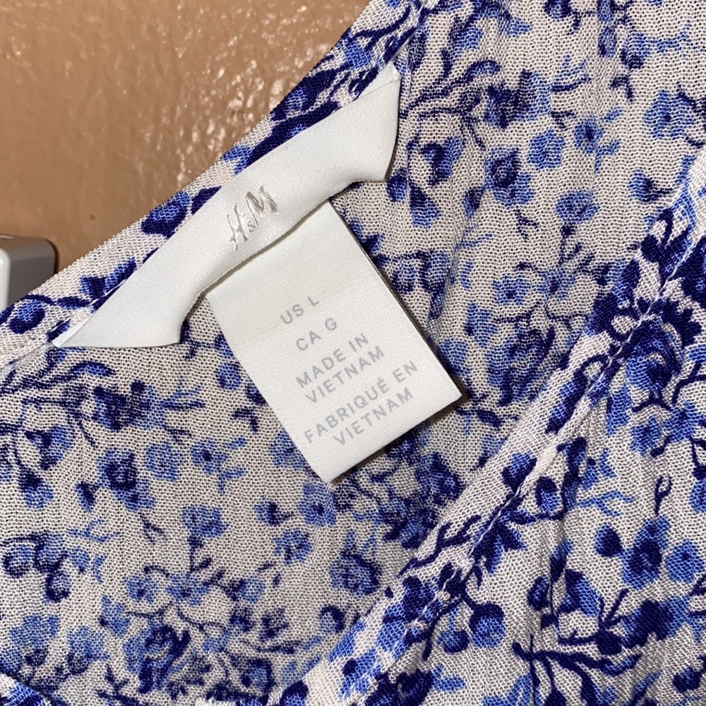 H&M Top - Picture 4 of 5